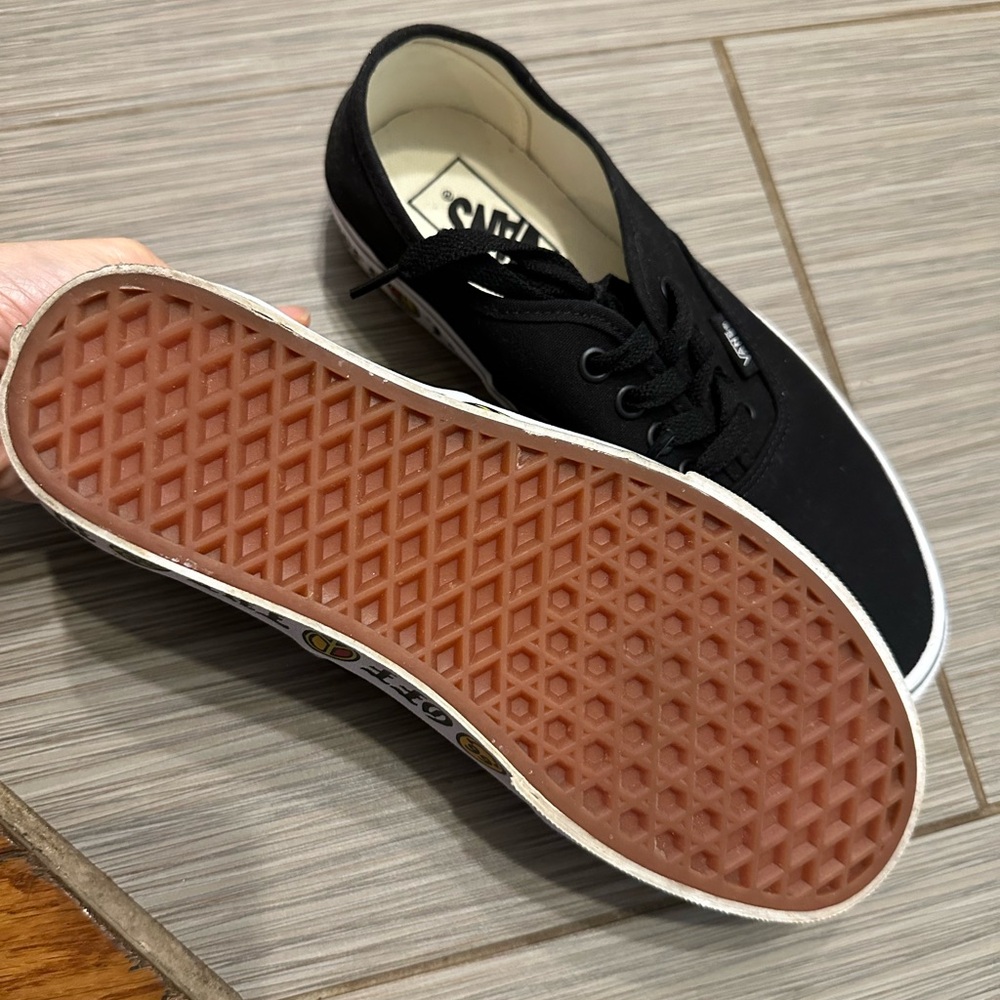 Vans - Picture 5 of 5